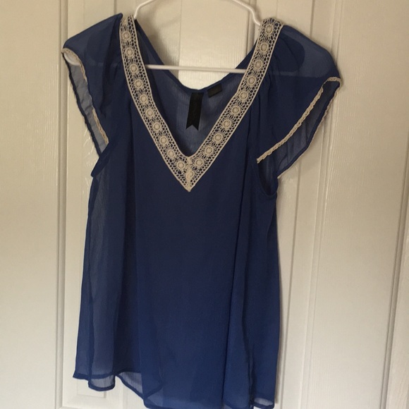 Adorable blue sheer blouse - Picture 1 of 2